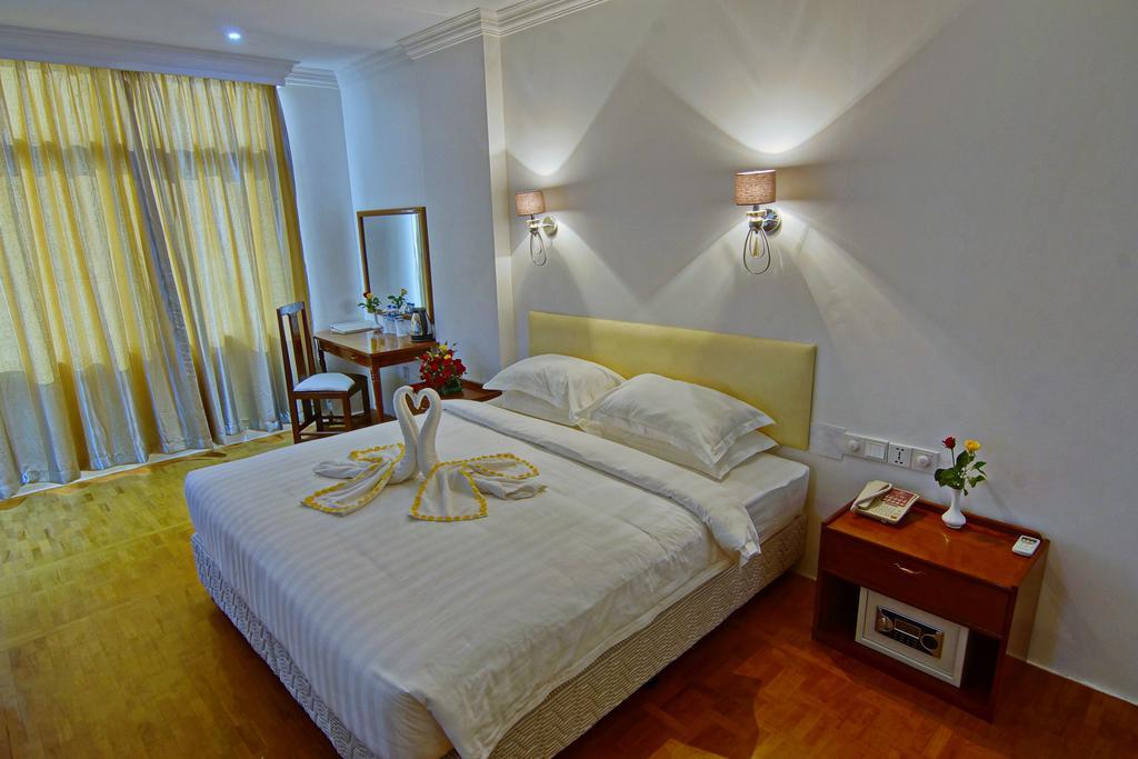 Wilson Hotel Mandalay Habitación foto