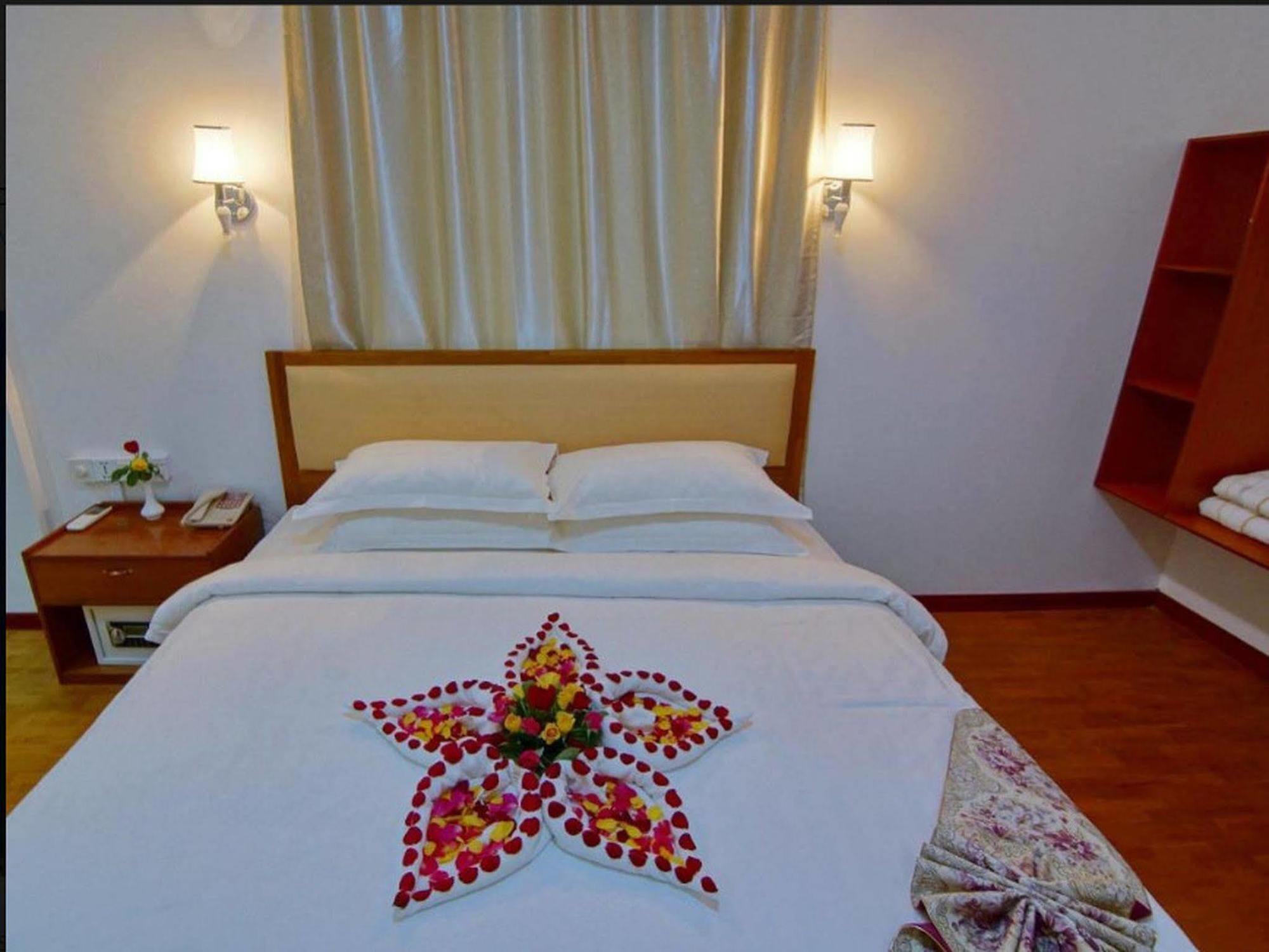 Wilson Hotel Mandalay Exterior foto