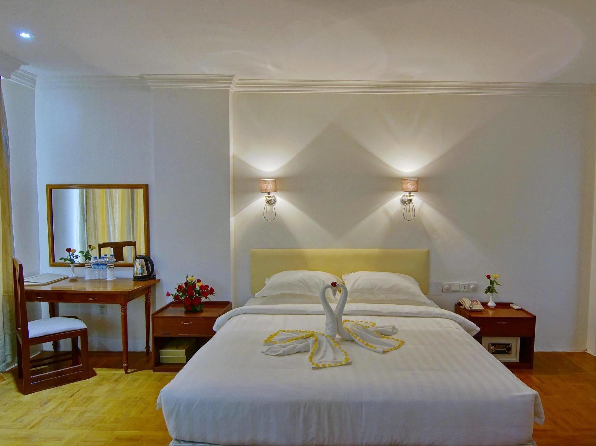 Wilson Hotel Mandalay Exterior foto